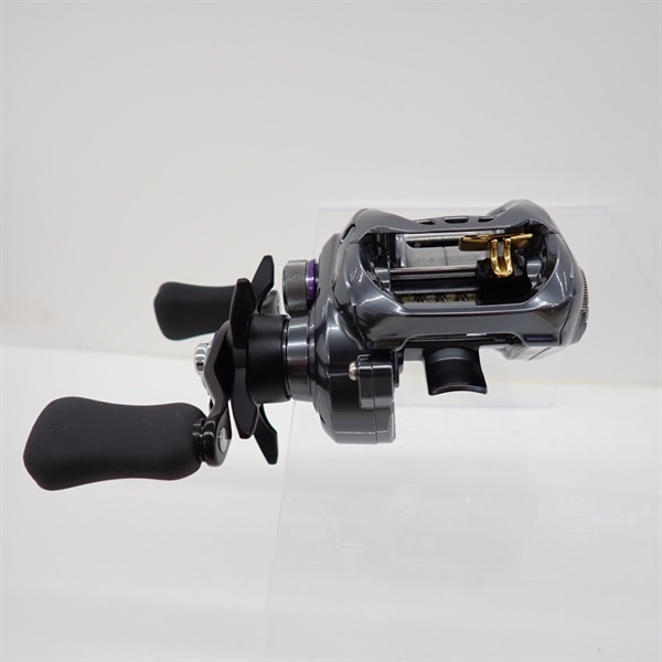 １７タトゥーラＳＶ　ＴＷ８．１Ｒ